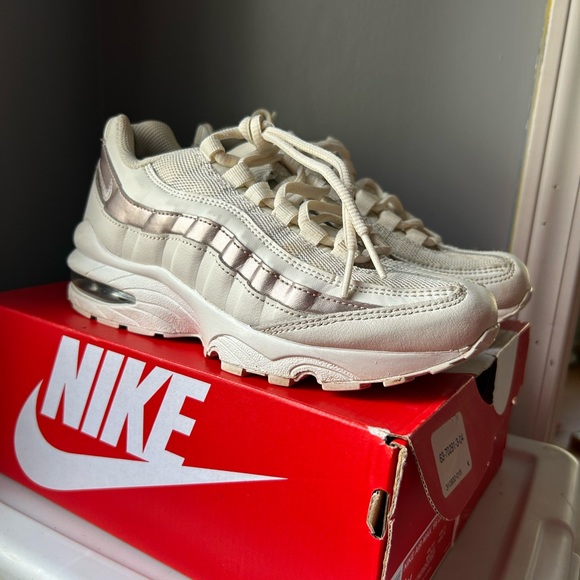 Nike Air Max '95 LE Kids Sneakers - White - Picture 4 of 5